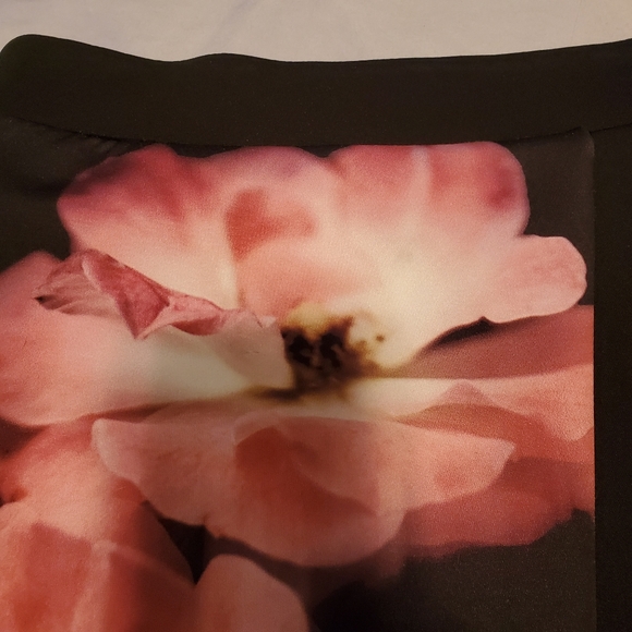 NWT TOPSHOP Wrap Floral Mini Skirt - Picture 4 of 6